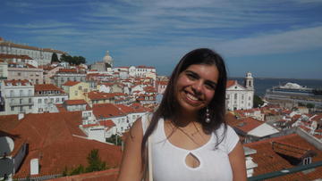 Pre-health student studying abroad in Portugal
