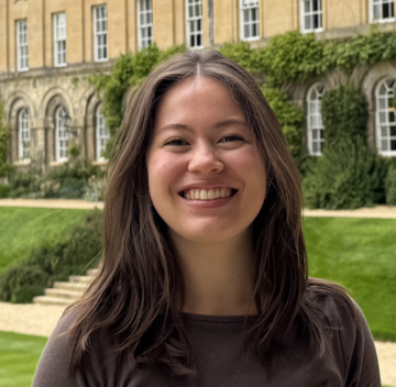 Cindy DeDianous on Worcester College quad